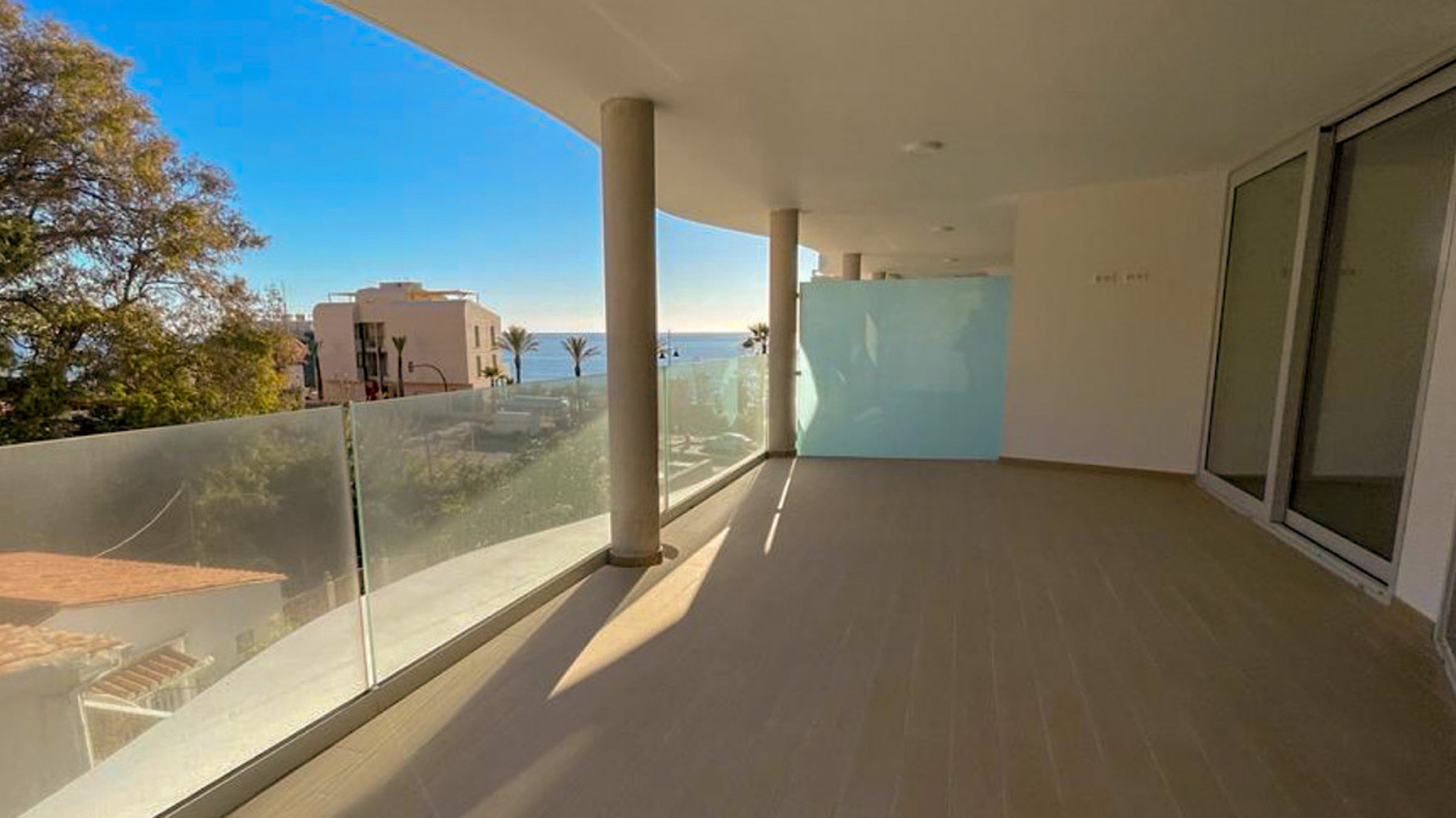 Apartmán s luxusními výhledy na pláž Carvajal