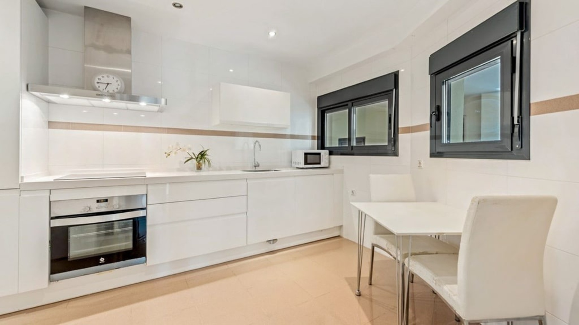 Luxusní apartmán u pláže Cosmo v Esteponě, New Golden Mile