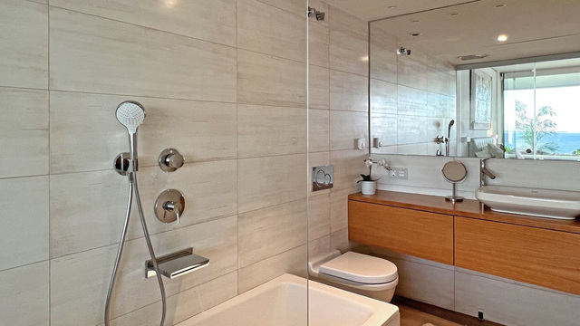 Slunný apartmán ve středním patře v Reserva Higuerón