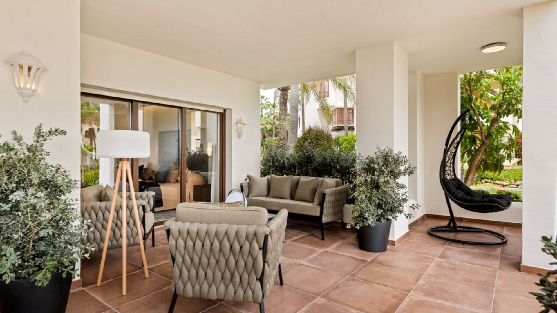 Velký apartmán s přímým vstupem na pláž, Estepona