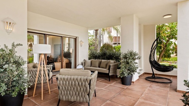 Velký apartmán s přímým vstupem na pláž, Estepona