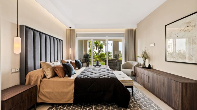 Velký apartmán s přímým vstupem na pláž, Estepona