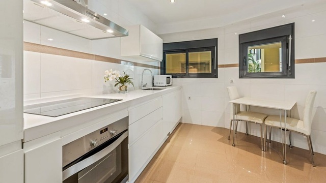 Luxusní apartmán u pláže Cosmo v Esteponě, New Golden Mile