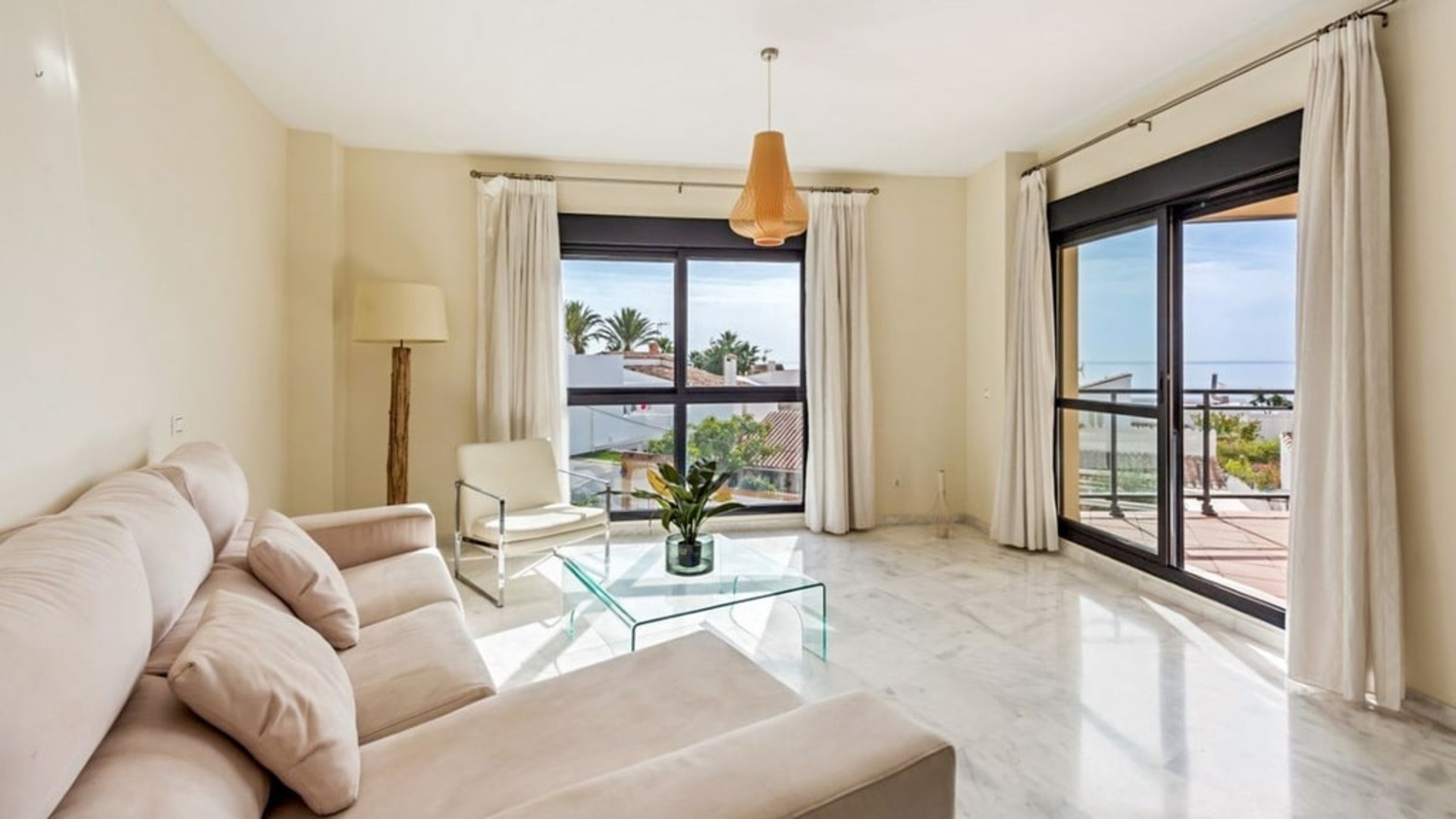 Luxusní apartmán u pláže Cosmo v Esteponě, New Golden Mile