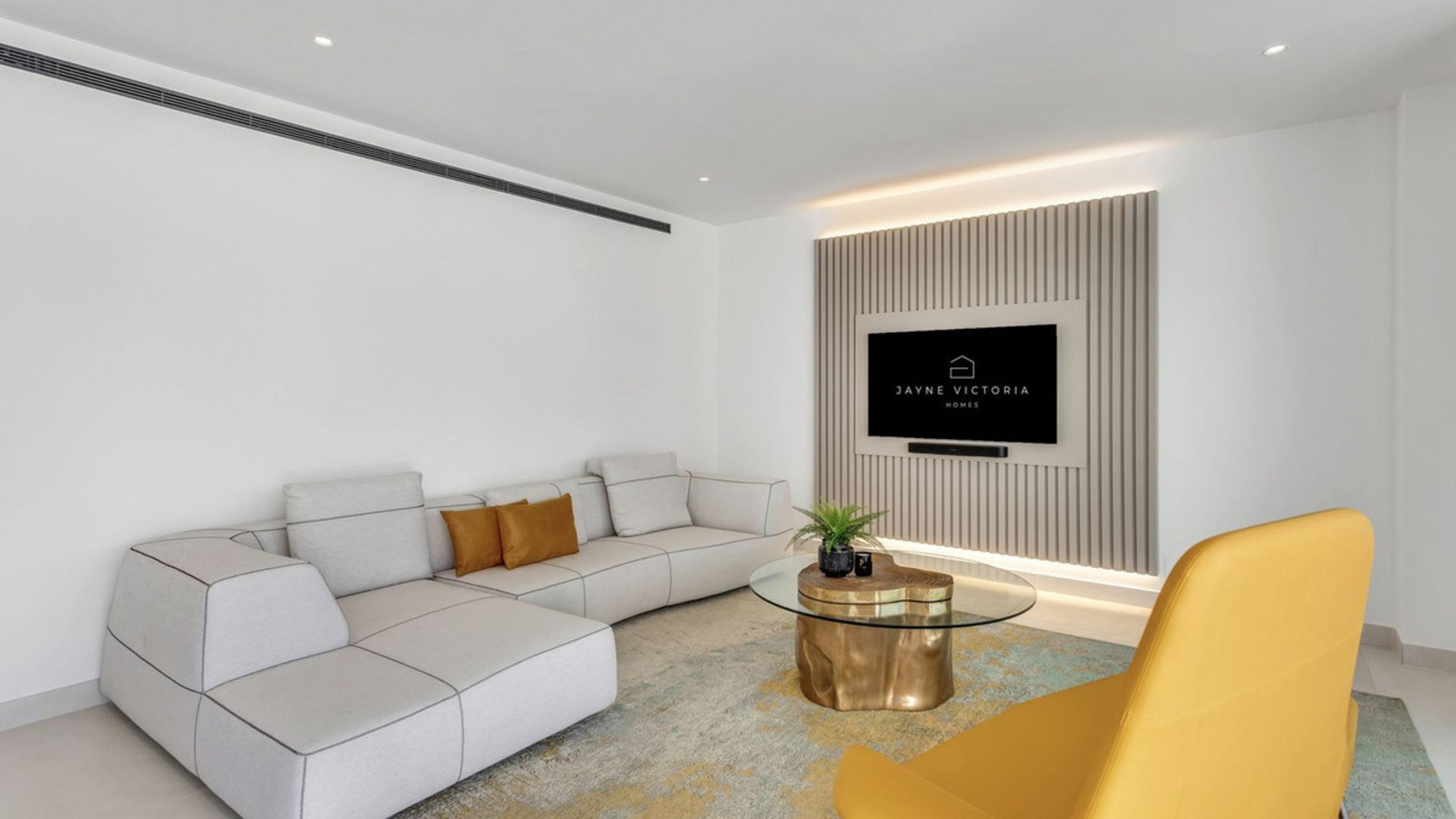 Exklusivní apartmán v urbanizaci Higuerón West 217