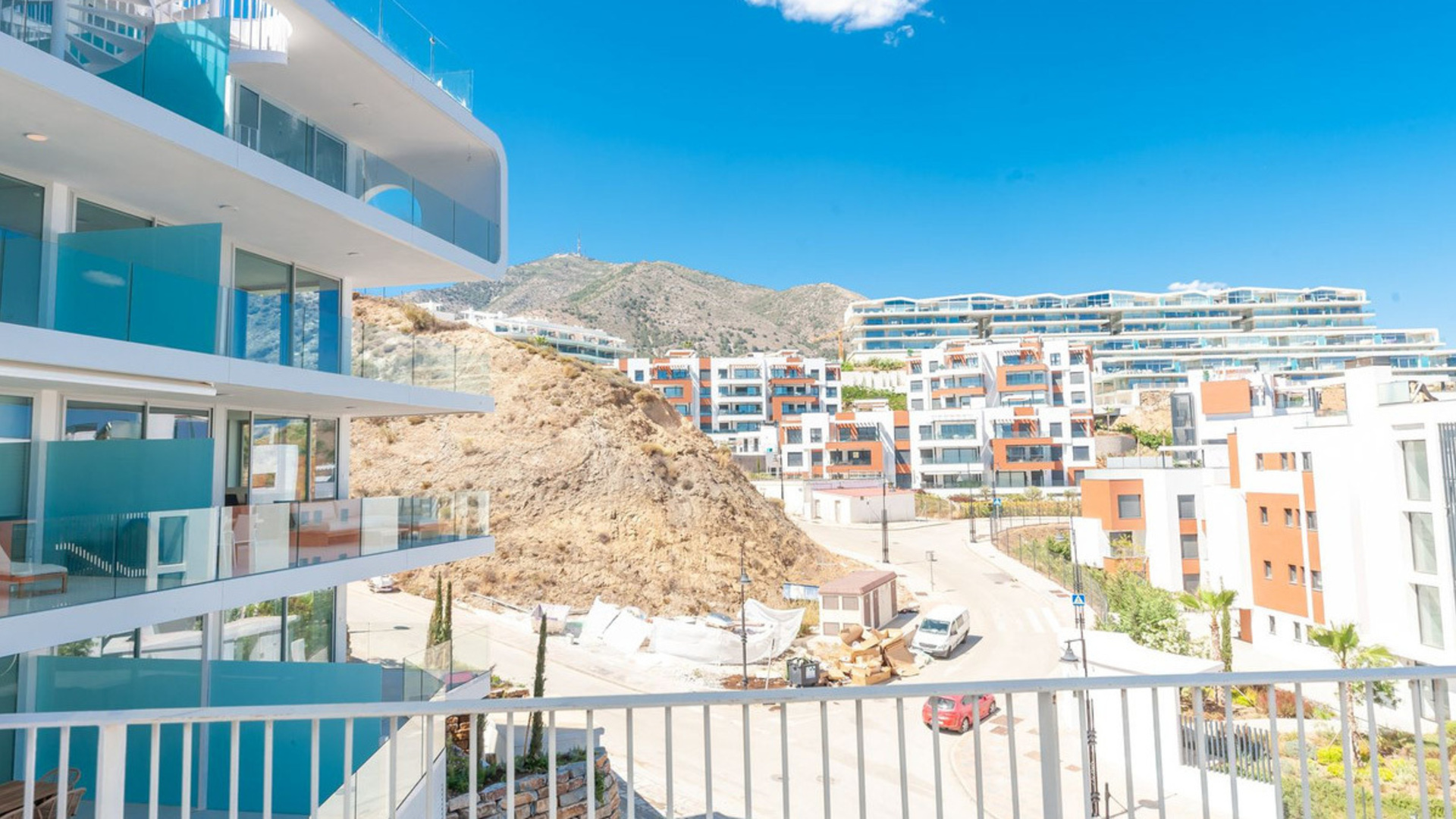 Apartmán ve středním patře s výhledem na pláž Carvajal