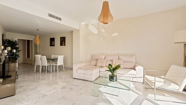 Luxusní apartmán u pláže Cosmo v Esteponě, New Golden Mile